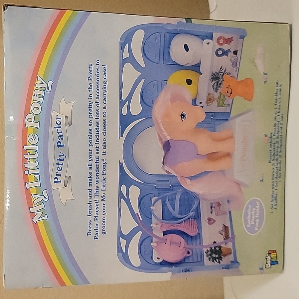 My Little Pony 35th Anniversary Peachy Playset - Picture 3 of 9